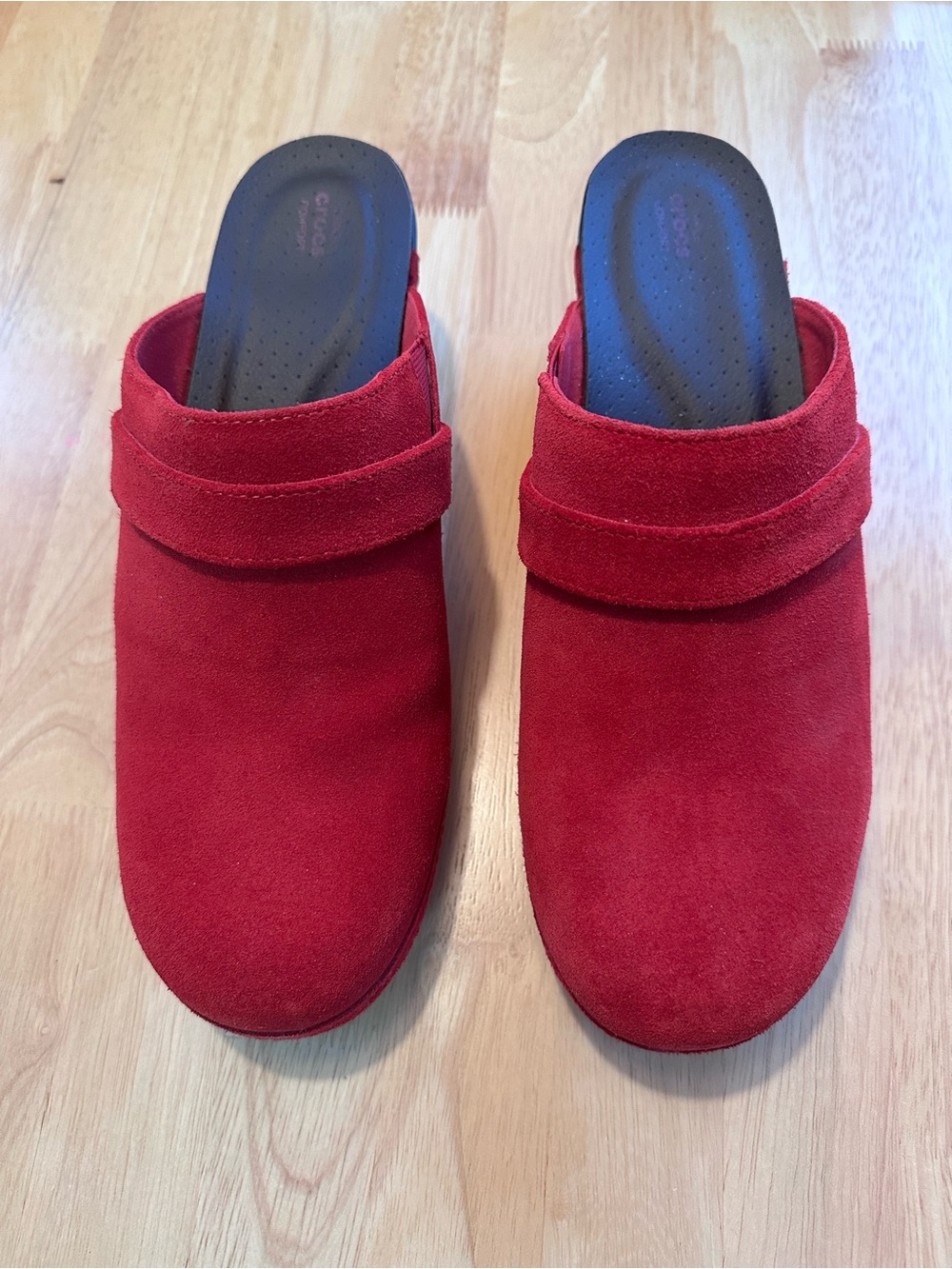 CROCS Triple Comfort Women's Tall 11 Red Suede Mule Clogs Preppy Fun Casual